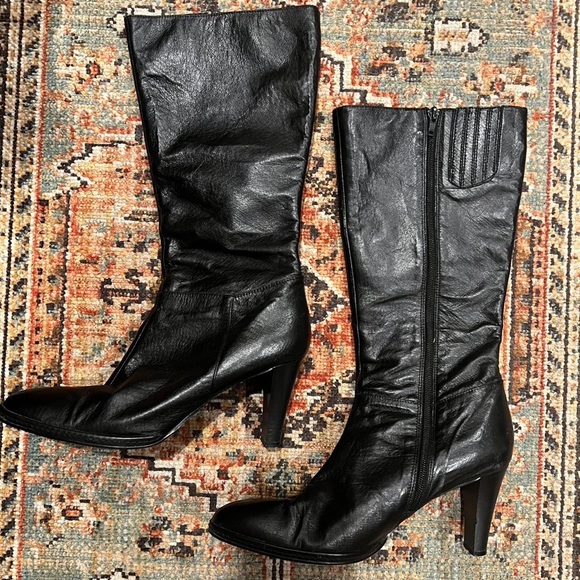 90’s knee high leather boots - Picture 2 of 4